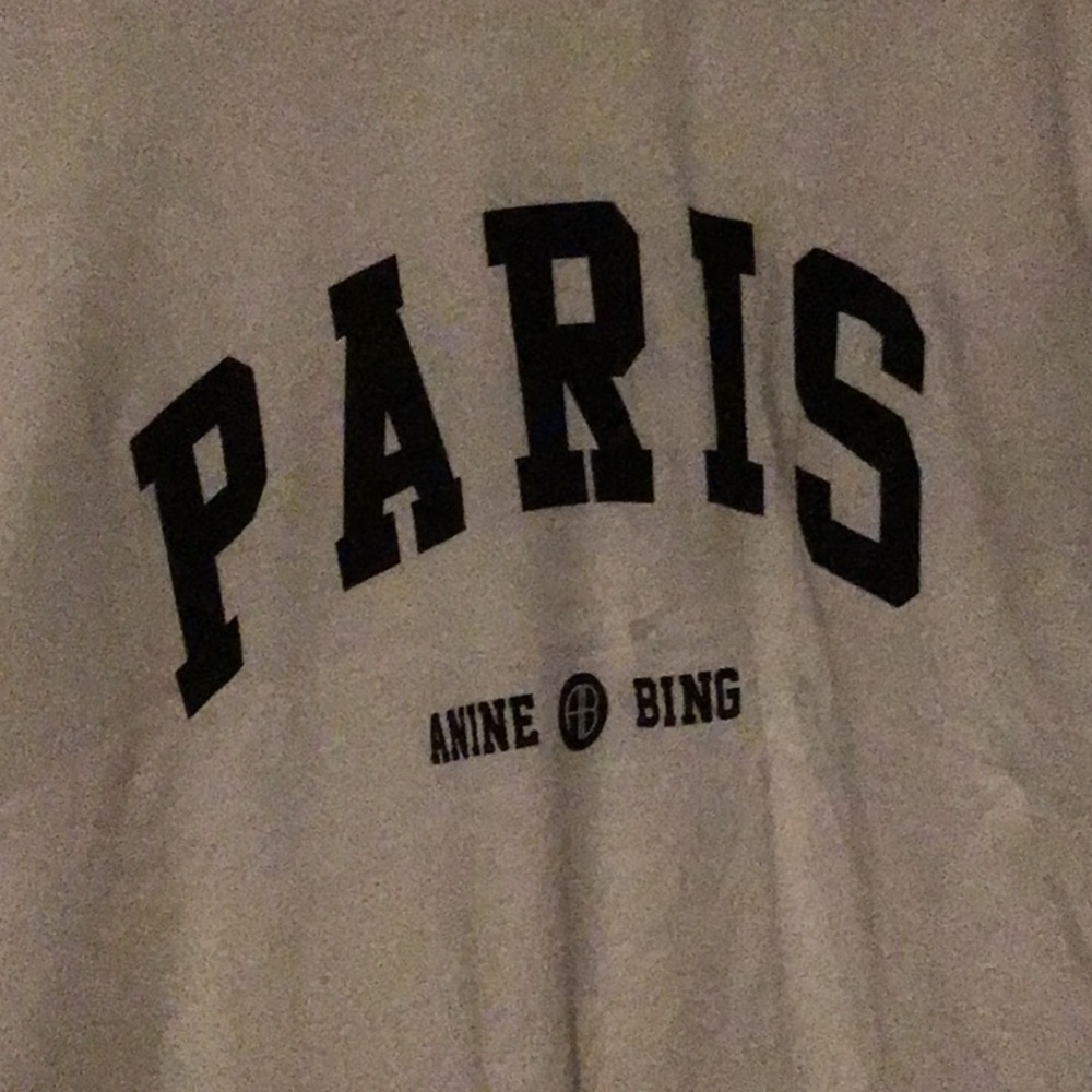 Lili tee university Paris